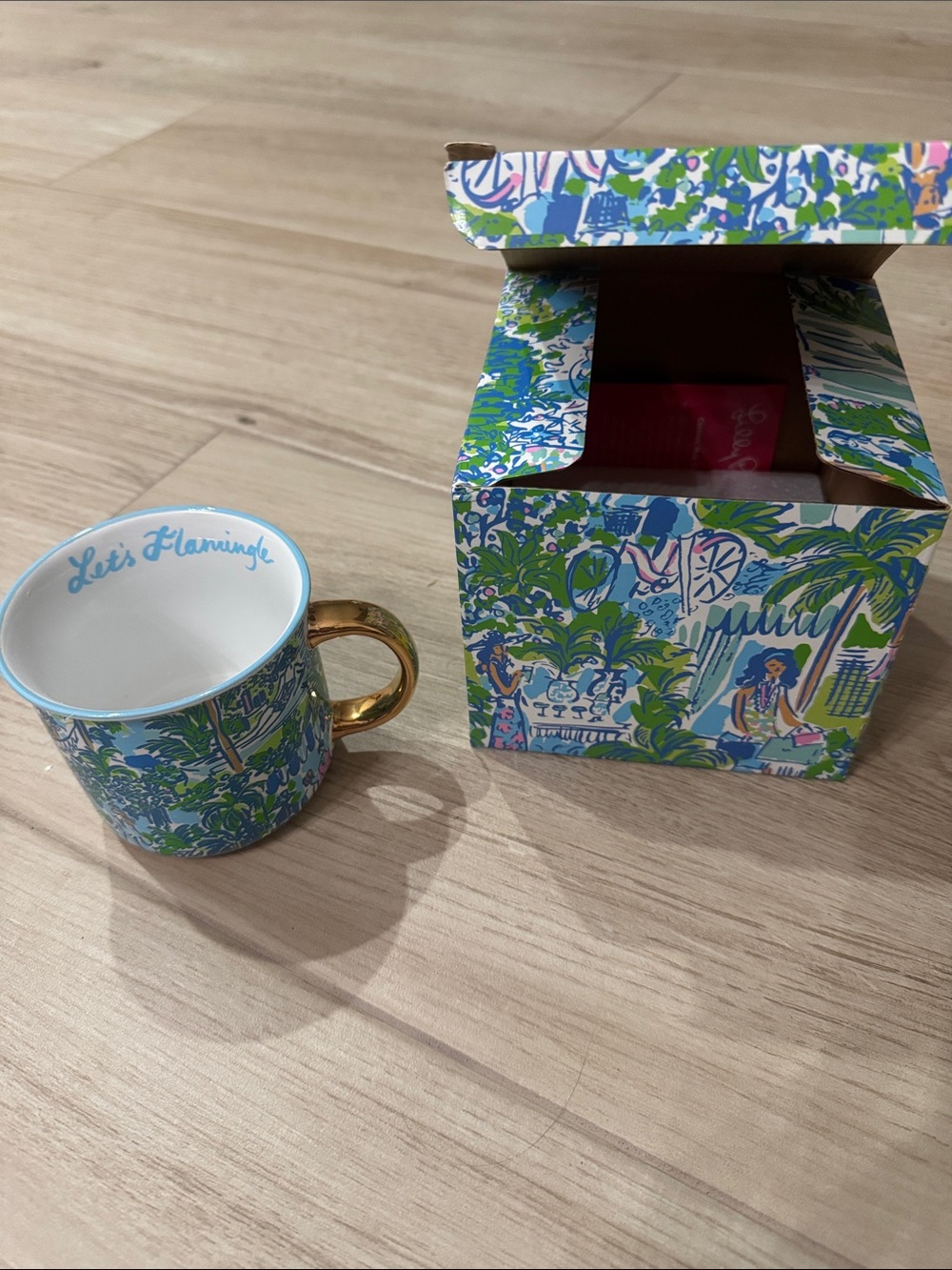 NWT Lilly Pulitzer GWP Mug in Sprout green Lilly on Holiday